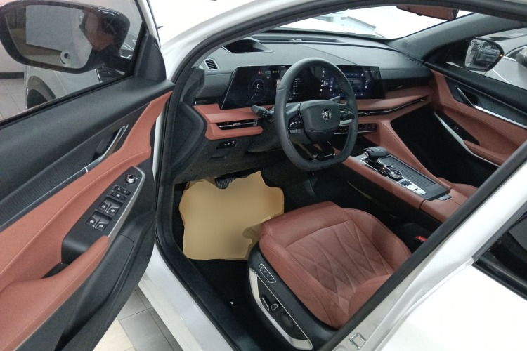 长安CS75 PLUS 2024款 第三代 冠军版 2.0T 智驾劲擎型中控内饰20