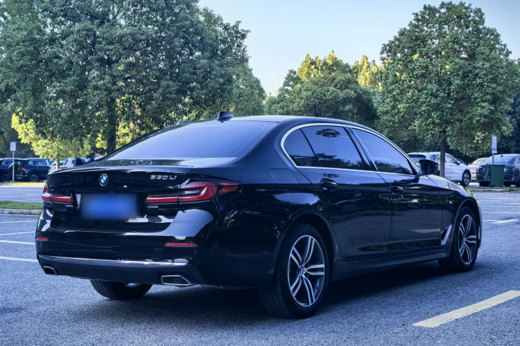 宝马5系 2021款 改款 530Li 领先型 豪华套装车身外观6015