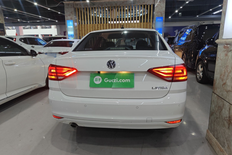 大众 朗逸 2017款 1.6L 自动风尚版车身外观6