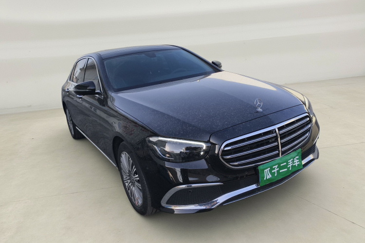 奔驰E级 2022款 改款 E 300 L 时尚型车身外观3