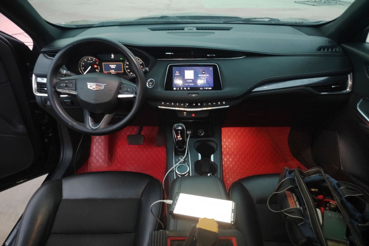 凯迪拉克XT4 2020款 改款 28T 两驱技术型中控内饰12