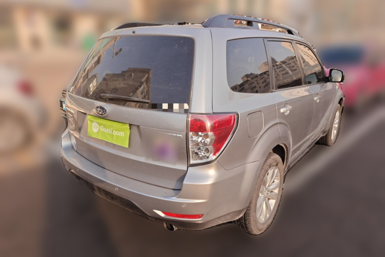 斯巴鲁 森林人 2011款 2.5XS 自动豪华版车身外观7