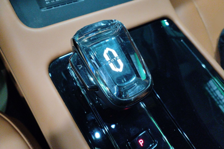 鸿蒙智行 问界M7 2024款 1.5T 智驾四驱Pro版 6座局部细节18