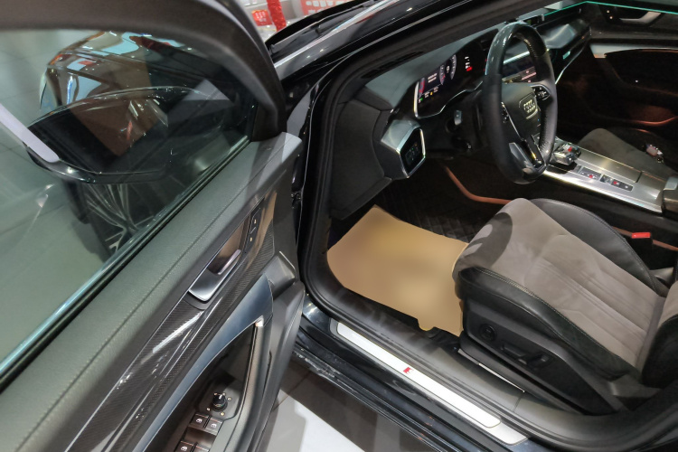 奥迪A6L 2020款 45 TFSI quattro 臻选动感型中控内饰20