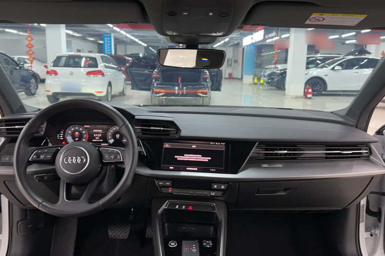奥迪A3 2021款 Sportback 35 TFSI 进取运动型中控内饰7012