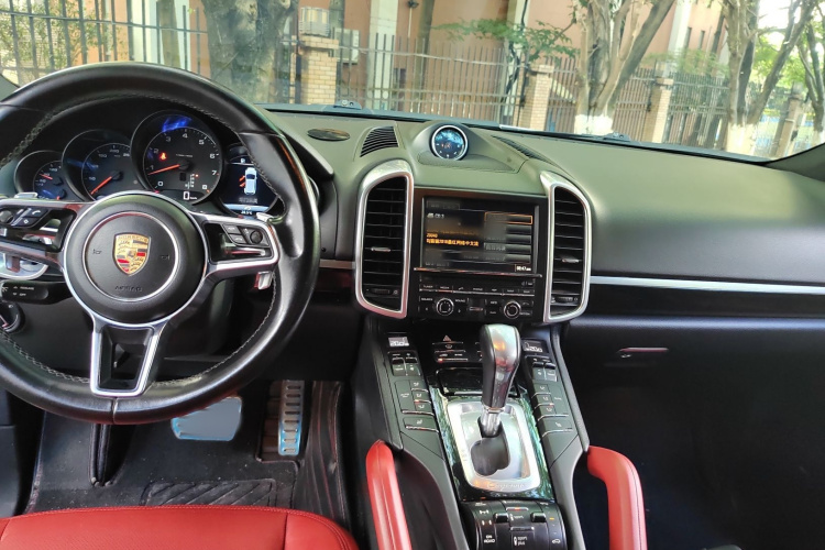 保时捷 2015款 Cayenne 3.0T中控内饰7002