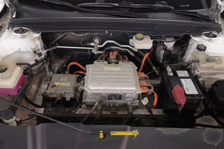 比亚迪 秦PLUS 2021款 EV 420KM 出行版机舱底盘24