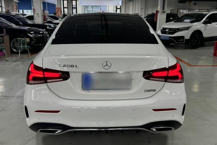 奔驰A级 2021款 A 200 L 运动轿车时尚型车身外观6005