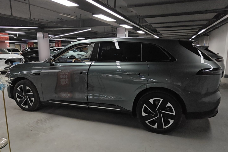 星途 星纪元 ET 2024款 增程 200 Pro车身外观4