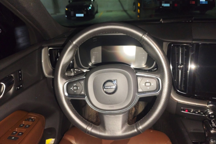 沃尔沃XC60 2021款 T5 四驱智逸豪华版中控内饰13