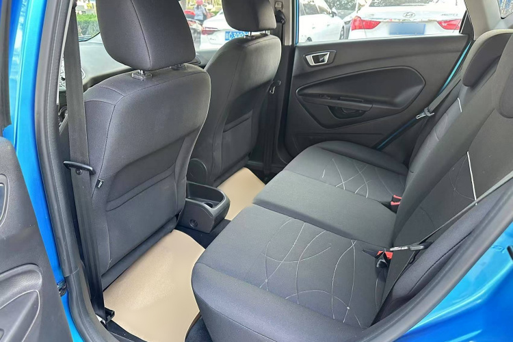 福特 嘉年华 2013款 两厢 1.5L 自动时尚型中控内饰7001