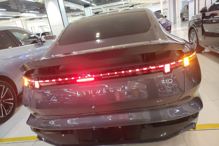 领克Z10 2024款 95kWh 766km后驱Max车身外观6004