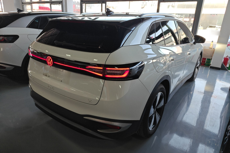 大众 ID.4 X 2025款 聪明款 纯净智享版车身外观7