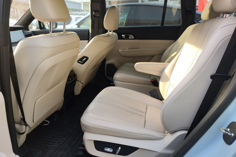 理想汽车 理想ONE 2020款 增程6座版中控内饰21