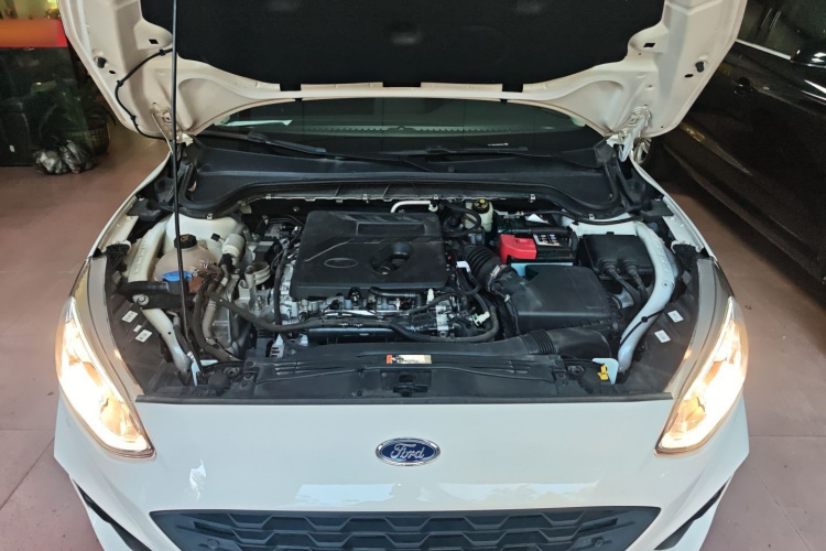 福特 福克斯 2020款 三厢 EcoBoost 180 自动锋潮型局部细节24