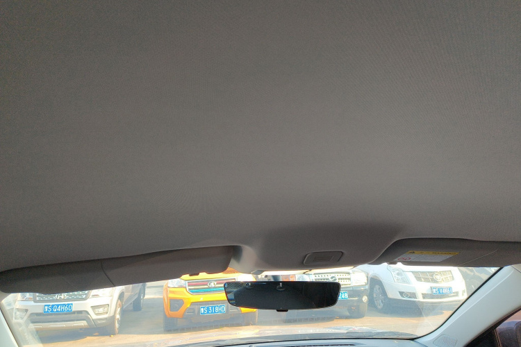 荣威i5 2023款 1.5L 手动舒享版中控内饰22