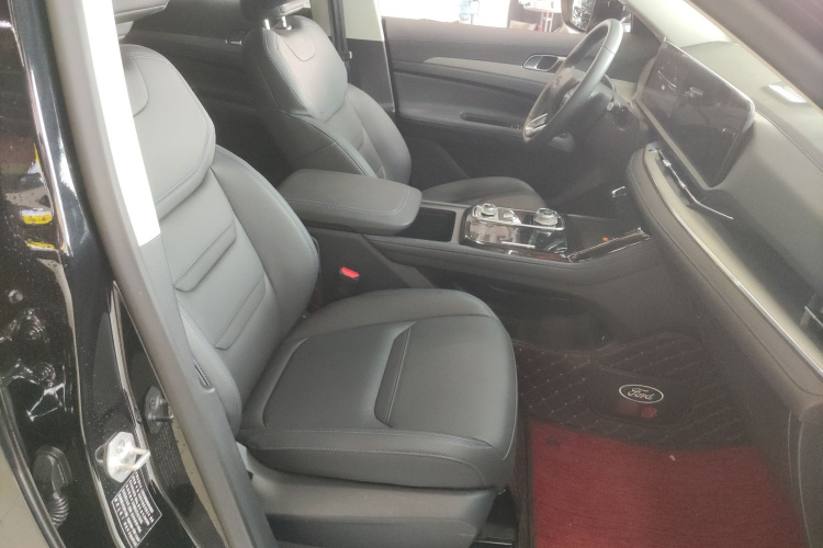 福特 领睿 2025款 EcoBoost 170 铂领型局部细节41