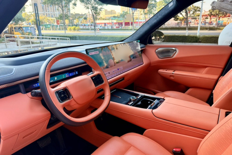 领克900 2025款 1.5T Ultra中控内饰7002