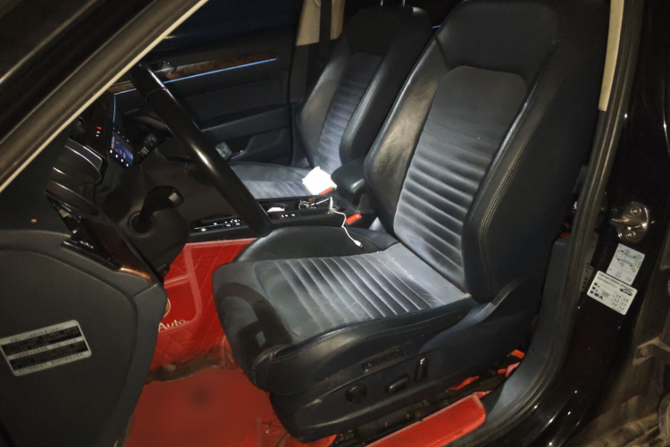 大众 迈腾 2017款 330TSI DSG 尊贵型中控内饰19