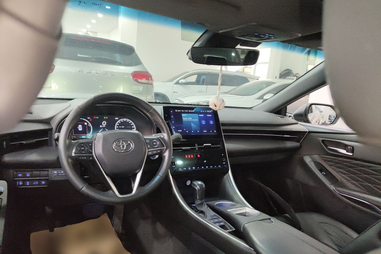 丰田 亚洲龙 2022款 双擎 2.5L XLE尊贵版中控内饰12