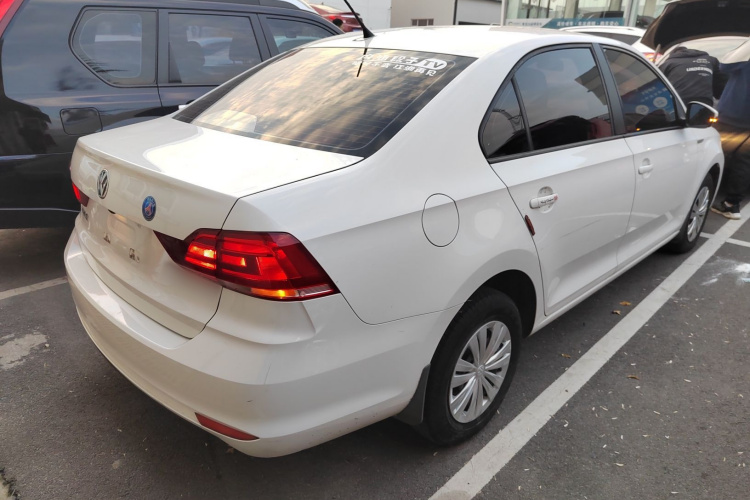 大众 桑塔纳 2018款 1.5L 自动风尚版车身外观7