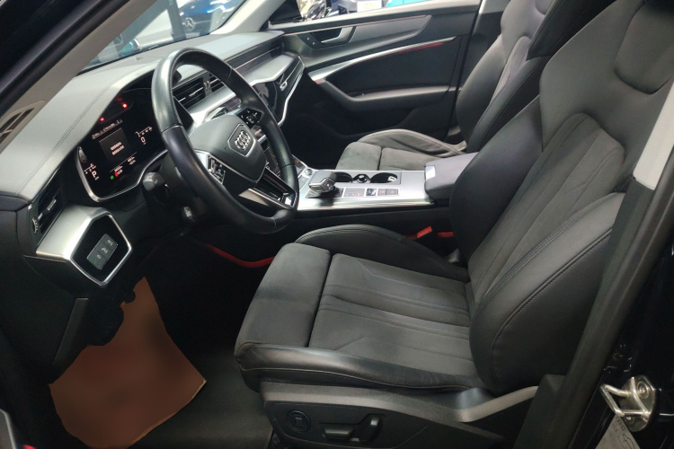 奥迪A6(进口) 2022款 Avant 先锋派 45 TFSI 臻选动感型中控内饰19