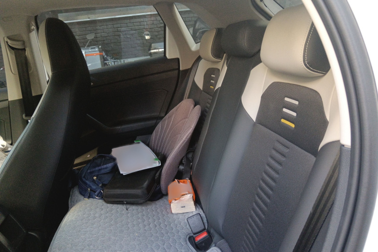 大众 Polo 2019款 Plus 1.5L 自动炫彩科技版中控内饰7004