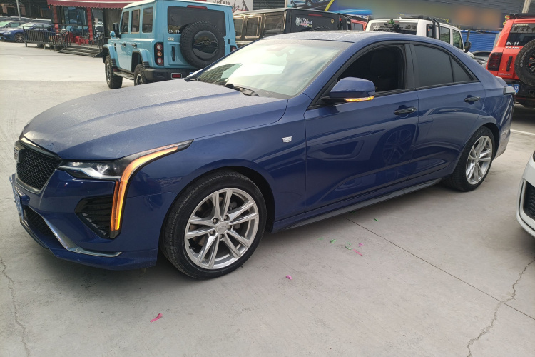 凯迪拉克CT4 2020款 28T 时尚型车身外观4