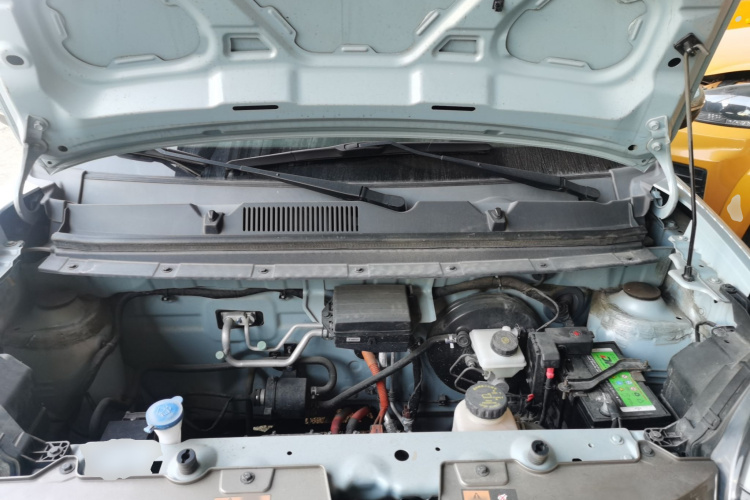 华晨新日i03 2021款 318km 31.45kWh局部细节24