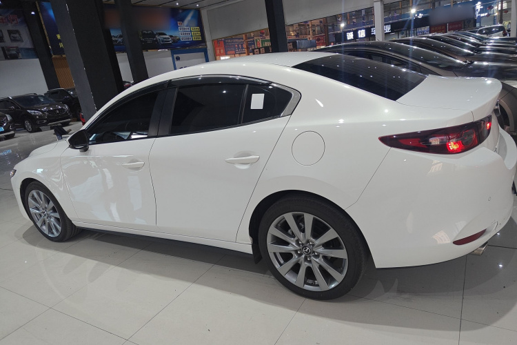 马自达3 昂克赛拉 2023款 2.0L 自动质炫版车身外观4