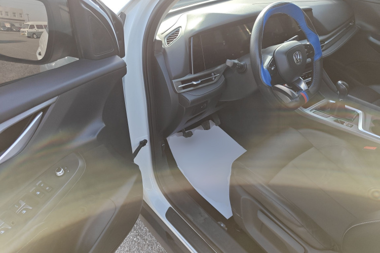 长安CS55PLUS 2021款 蓝鲸版 1.5T 手动豪华型中控内饰20