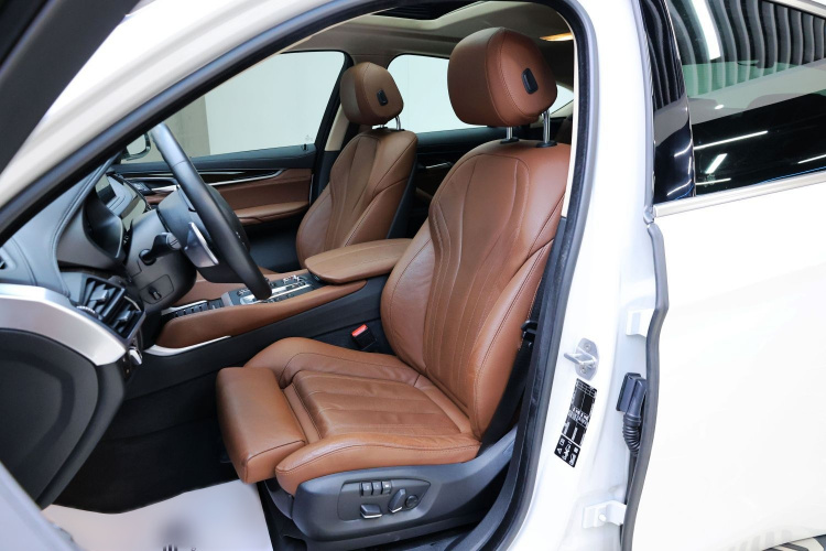 宝马X6 2017款 xDrive35i 豪华型中控内饰7006