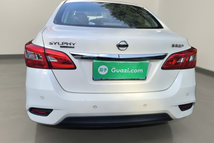 日产 轩逸 2021款 经典 1.6XE CVT舒适版车身外观6