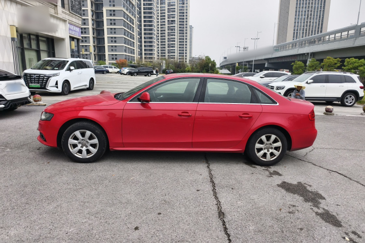 奥迪A4L 2011款 2.0 TFSI 标准型车身外观6004