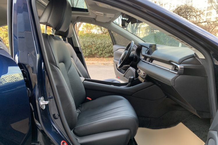 马自达 阿特兹 2020款 2.0L 蓝天豪华版中控内饰7012