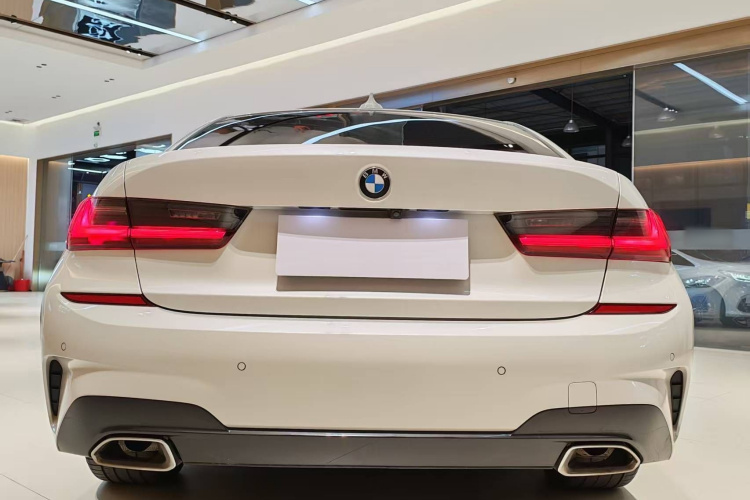 宝马3系 2021款 改款 325i M运动套装车身外观6005