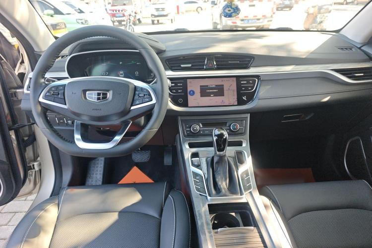 吉利汽车 帝豪 2019款 领军版 1.5L CVT向上互联型 国VI中控内饰7003