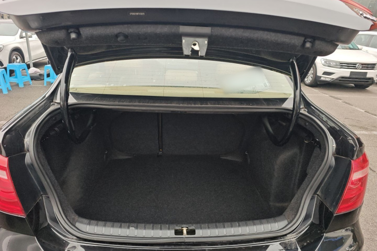 大众 宝来 2015款 质惠版 1.6L 自动舒适型机舱底盘23