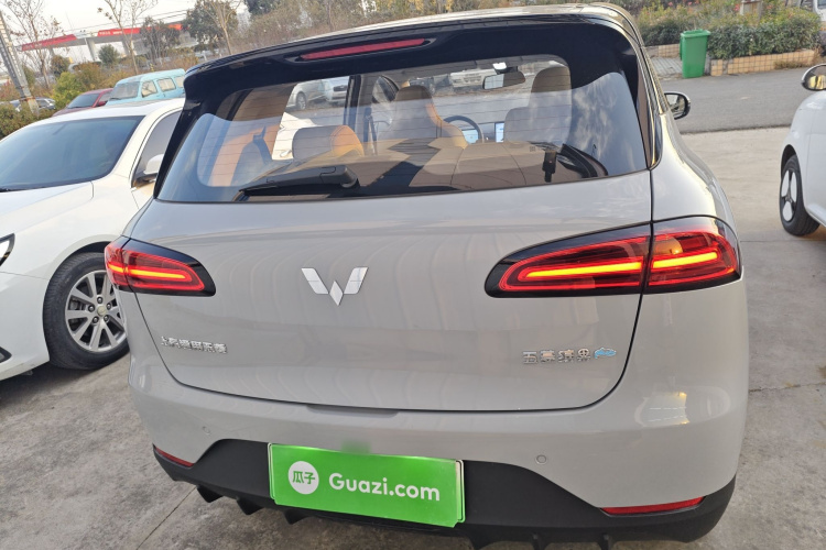 五菱汽车 五菱缤果PLUS 2024款 330km 五座版车身外观6004