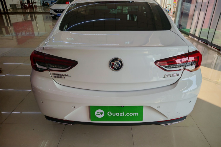 别克 君威 2022款 552T 智享型车身外观6010