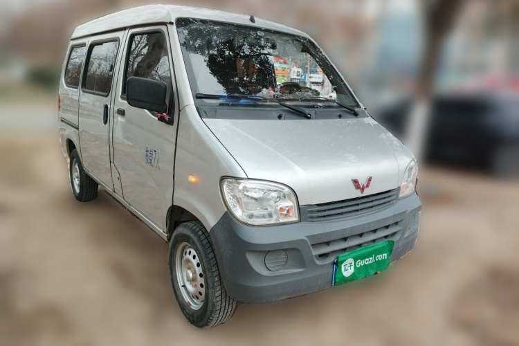 五菱汽车 五菱之光 2020款 1.2L 实用型 国VI LSI车身外观3