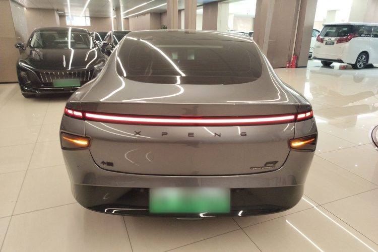 小鹏P7 2020款 586N车身外观6