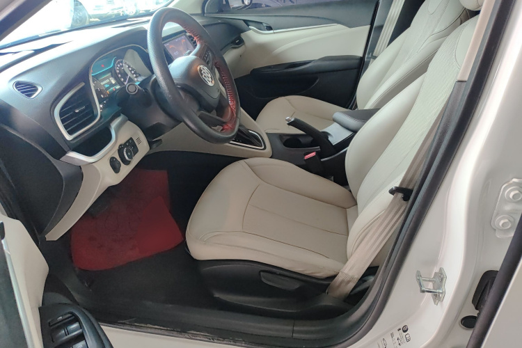 别克 英朗 2017款 15N 自动精英型局部细节19