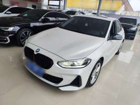 宝马1系 2023款 120i M运动曜夜版