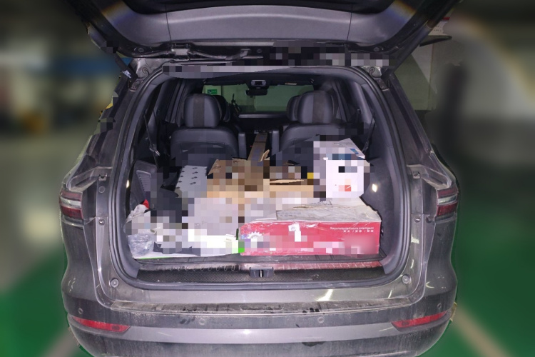 理想汽车 理想ONE 2021款 增程6座版中控内饰23