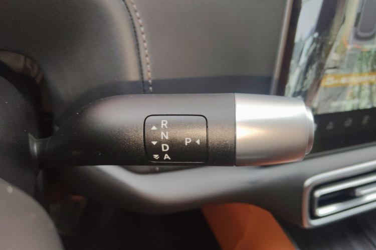 理想汽车 理想L9 2024款 Ultra局部细节18