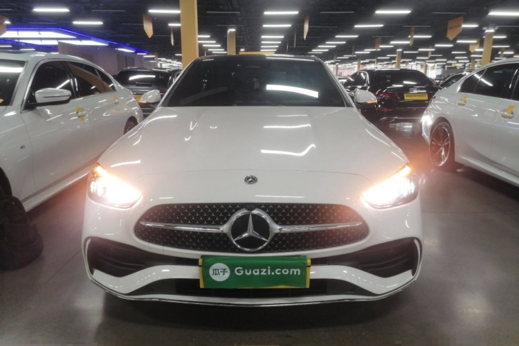 奔驰C级 2022款 改款 C 260 L 运动版车身外观2