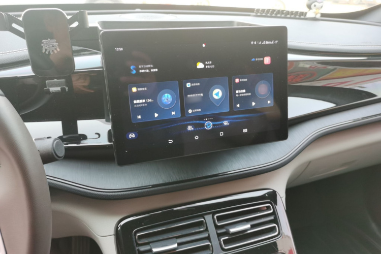 比亚迪 秦PLUS 2023款 冠军版 DM-i 55KM领先型局部细节16