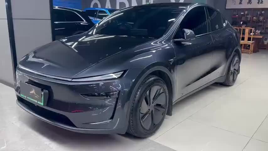 特斯拉 Model Y 2025款 后轮驱动版实拍1