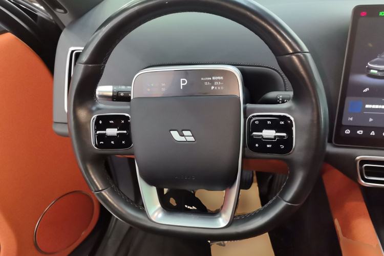 理想汽车 理想L9 2024款 Ultra中控内饰13